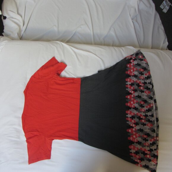 Svaha Vote Dress with pockets - Picture 3 of 8